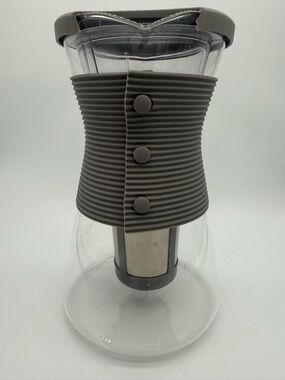 Pampered Chef Cold Brew Pitcher #1568 Carafe Silicone Sleeve Stainless Filter